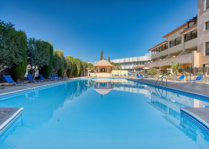 Queen Gardens R 313 Appartement