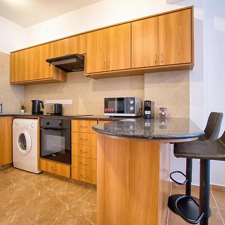 Queen Gardens R 313 Apartment Paphos